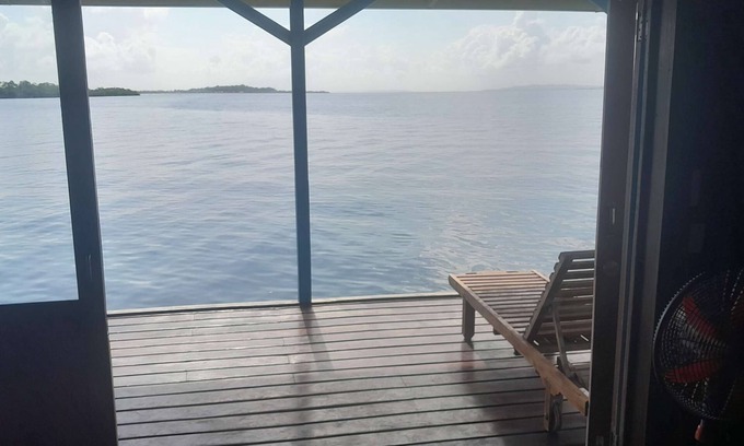 Bocas del Toro Villa | 4BR Ocean View Retreat - Private Deck & Beach Fun