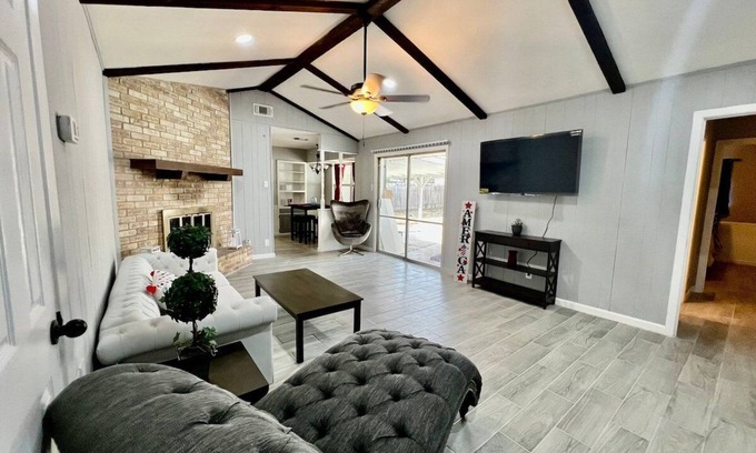 Universal City House | Relaxing 4BR Corporate Housing with Pool & Pet-Friendly Perks
