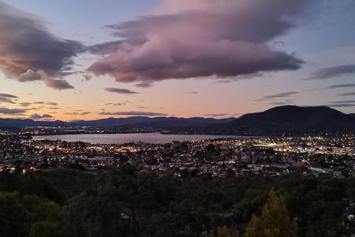 West Moonah House | 4BR Retreat with Stunning Derwent River Panorama