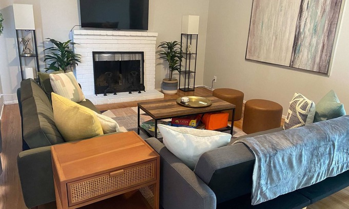 Fairfield House | Modern Wine Country Home with Fun Games and Family Amenities