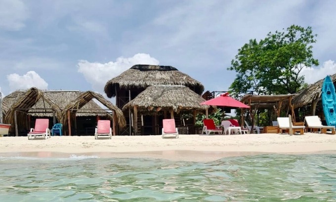 Bocachica Cabin | 4C2-R Cabin on Baru Island