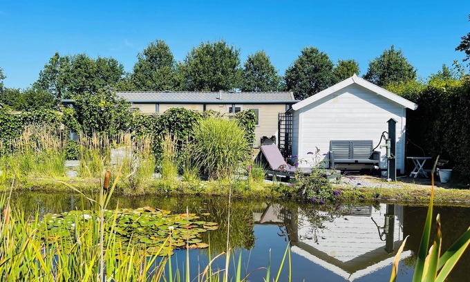 Balkbrug Ski Chalet | Cozy Chalet with Garden on Family-Friendly Campsite