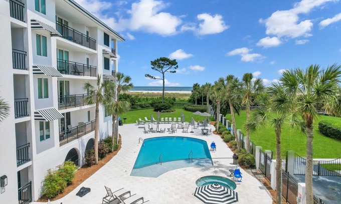 Saint Simons Island Condo | Ocean View Haven with Heated Pool & Spa - North Breakers Condo