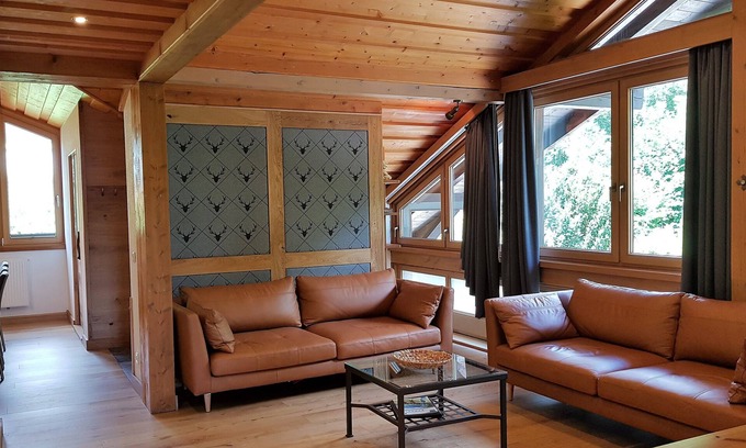 Ofterschwang House | Inviting Skier's Getaway with Balcony & Fireplace near Lifts