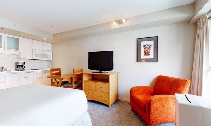 Whistler Village Apartment | Ideal 4th-Floor Studio Near Ski Lifts & Golf Amenities