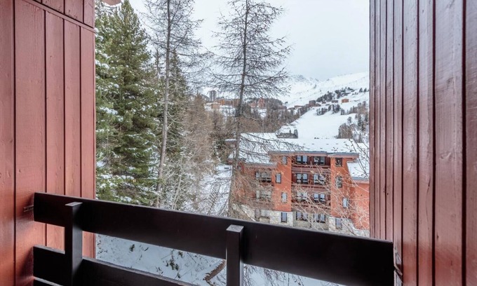 Plagne 1800 Apartment | Mountain View Retreat in La Plagne with Pool & Pet-Friendly