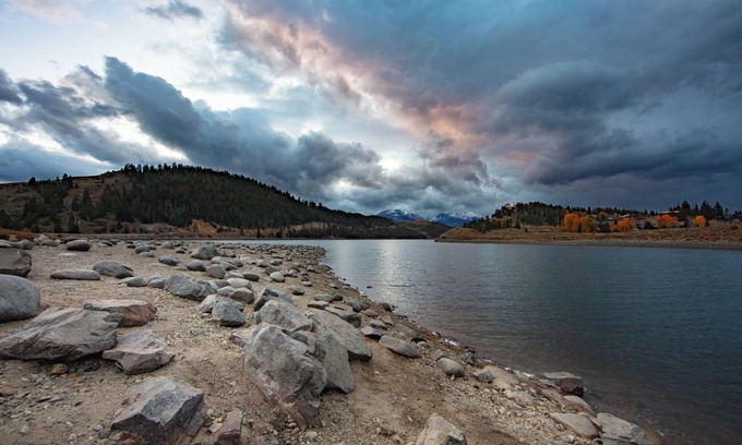 Silverthorne Villa | Modern 4-Star Retreat: 4th Street Crossing #320d Awaits