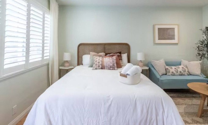 Belmont Shore House | Convenient Beach Access - Family-Friendly Amenities Await!