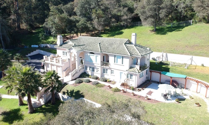 Soquel Apartment | Idyllic Mountain Retreat in the Peaceful Santa Cruz Hills