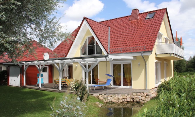 Luessow Apartment | Explore a 5-Star Apartment Near Stralsund with Pool & Breakfast