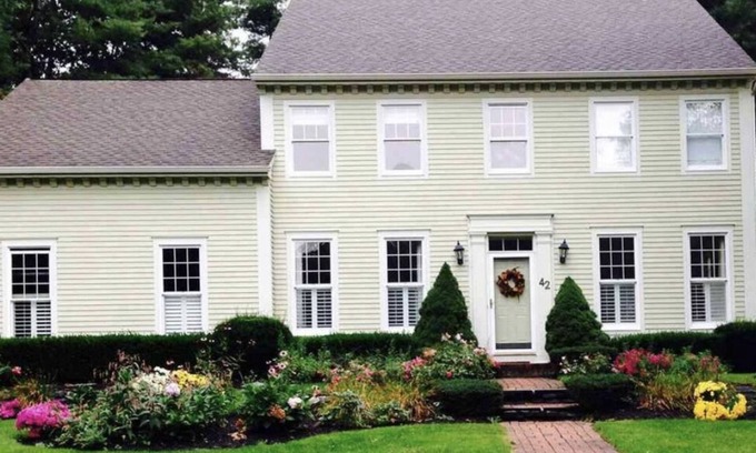 Saratoga Springs House | Relax at Woodlands/Water's Edge with Hot Tub & Kitchen