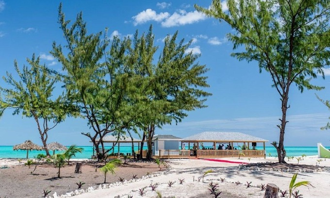Kemps Bay Villa | Idyllic Beach Homes Steps from South Andros’ White Sands