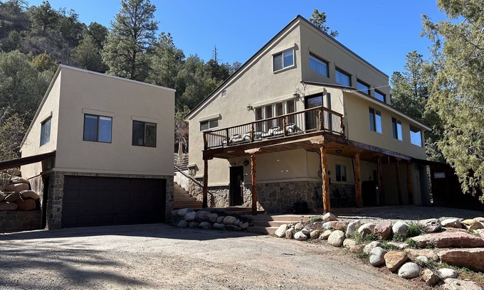Durango Cabin | Spacious 5 Bed Home by Purgatory & Hot Springs, Great for Families