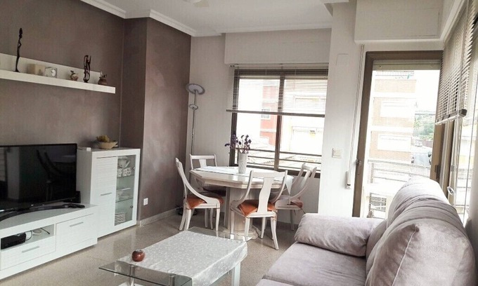 Santa Pola Apartment | Family-Friendly 5-Bed Apartment Steps from Santa Pola Beach