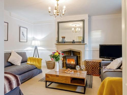 Bakewell House | Cozy 5-Bed Retreat in Bakewell with Hot Tub & Pet-Friendly