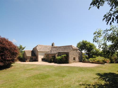 Worth Matravers House | Cozy 5-Bed Retreat in Worth Matravers for Families