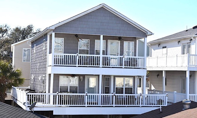Myrtle Beach House | Coastal Retreat: 5 Bedrooms, Steps to the Beach & Pool