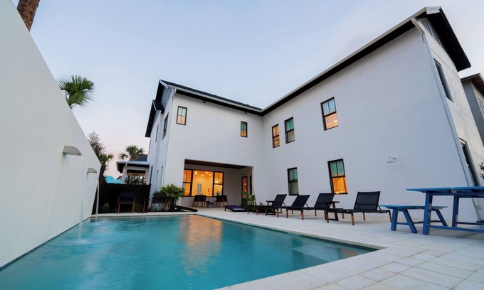 Florida Central Atlantic Coast Resort | Discover Evermore: Beach Oasis Minutes from Disney World