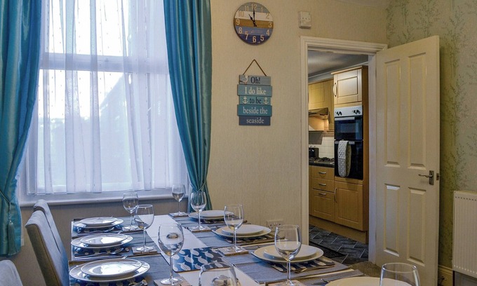 Bridlington Cottage | Perfect Holiday Home for Families with Oceanfront Views