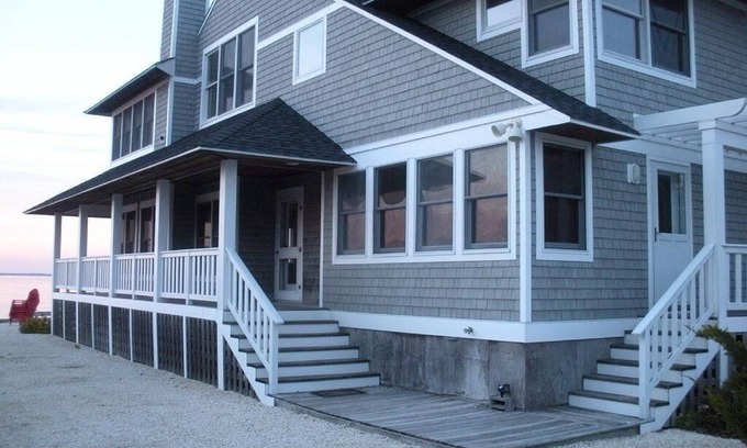 Loveladies House | Spacious 5-Bedroom Getaway in Loveladies for Families