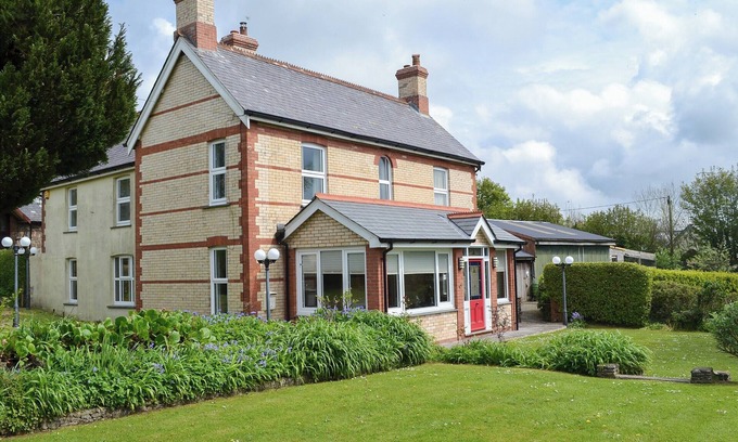 Cranford Cottage | Beautiful 5-Bedroom Retreat in Cranford near Clovelly