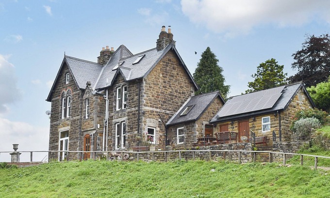Grosmont Cottage | Ideal 5-Bedroom Retreat in Beautiful Grosmont