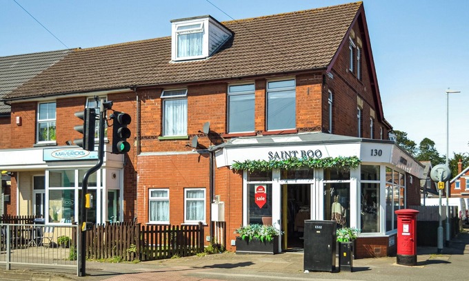 Skegness Cottage | Spacious 5 Bedroom Retreat in Skegness with Ocean Views