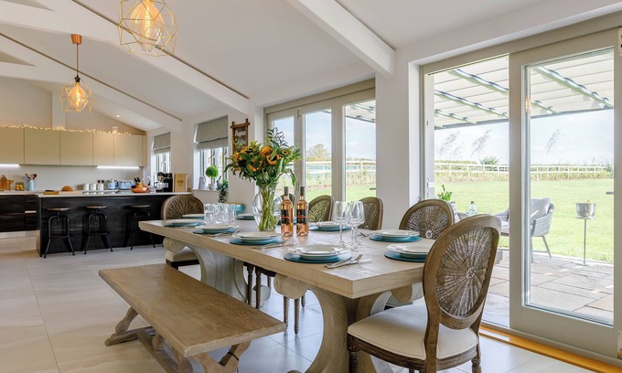 Burford Cottage | Cozy Retreat Near the Cotswolds for Unforgettable Adventures