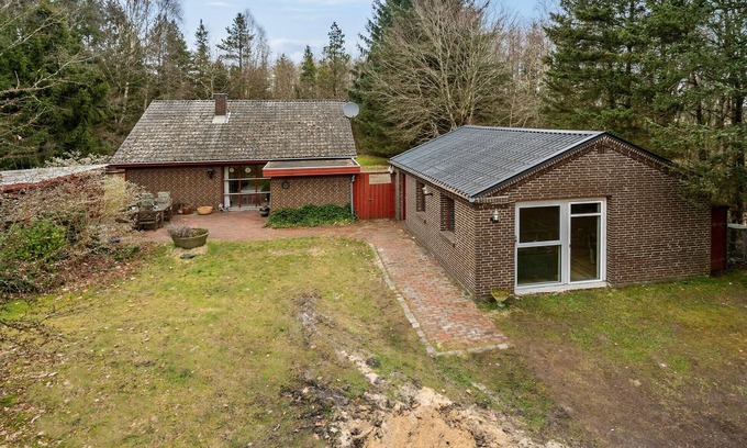 Skovgaarde House | Enjoy a Cozy Retreat with Activity Room in Jutland