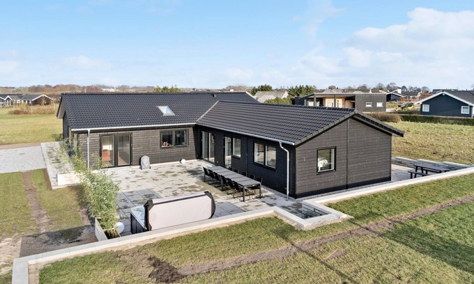 Flovt Strand House | 5 bedroom beautiful home in Haderslev