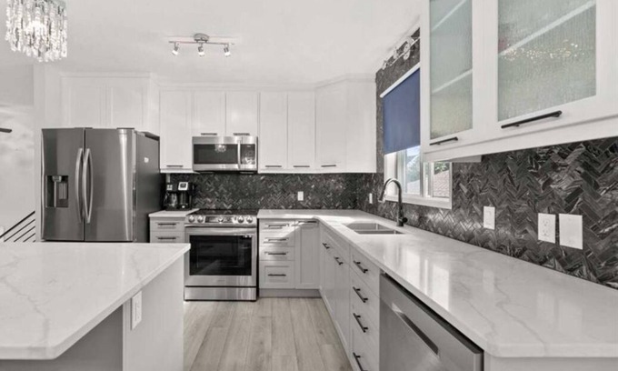 Three Hills House | 5 bedroom, Family Friendly! Open Concept, Modern Home in Three Hills
