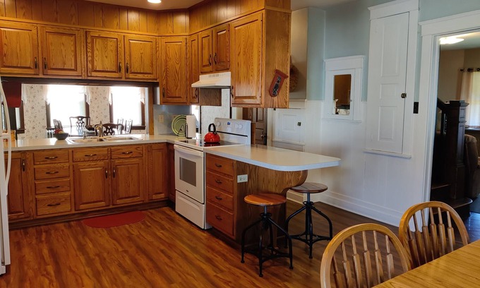 Gap Other | Charming 5 Bedroom Farmhouse in the Heart of PA Dutch Country