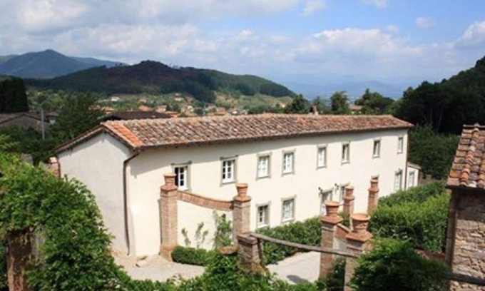 Vorno Other | Explore a 5 Bedroom Farmhouse with Private Garden & Pool