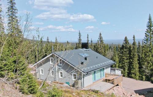 Salen House | Spacious 5 Bedroom Home In Slen for Family Getaways
