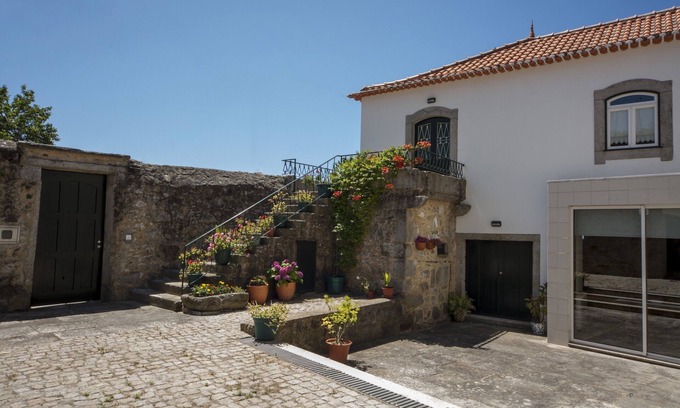 Areosa House | Exceptional 5-Bedroom Retreat Near Beaches & City Life