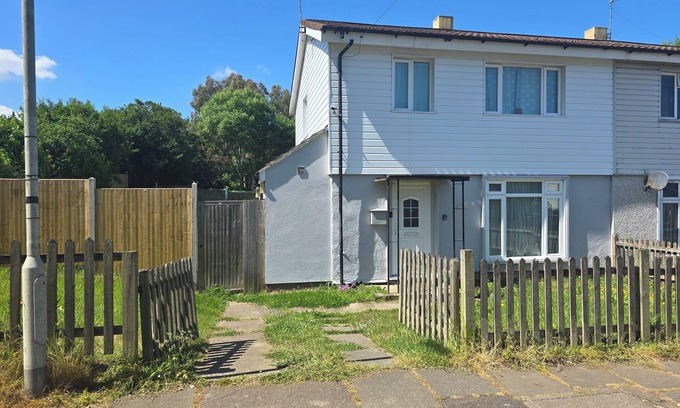 Fordwich House | 5 Bedroom House, Sleep 12, with 7 beds, free on-site parking & free st parking.