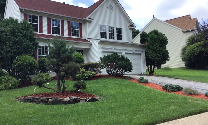 Oxon Hill-Glassmanor House | Family-Friendly 5 Bedroom House near MGM National Harbor