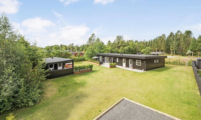 Sundstrup House | Family-Friendly Vacation Home Steps from the Fjord