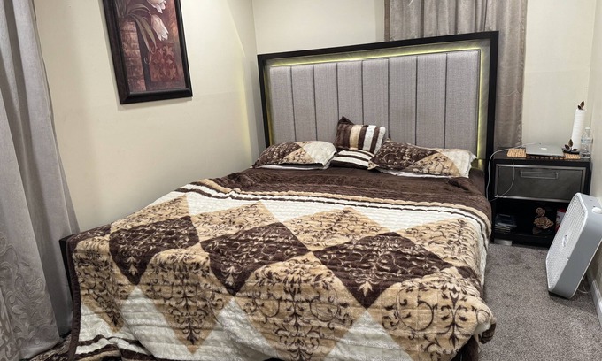 Keansburg Hotel | Family-Friendly 5-Bedroom Motel in Keansburg with Pool