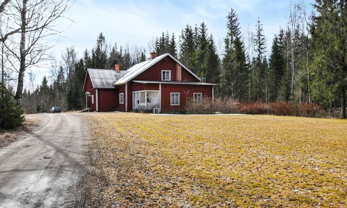Molkom House | Relaxing Accommodation with Lake Views and Spa Amenities