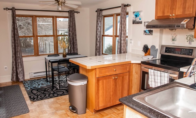 Westside Norwich House | Exceptional 5 Bedroom Norwich House Near Mohegan - Family Friendly