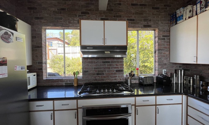 Berkeley Hills House | Pet-Friendly Vrbo Property Ideal for Family Getaways
