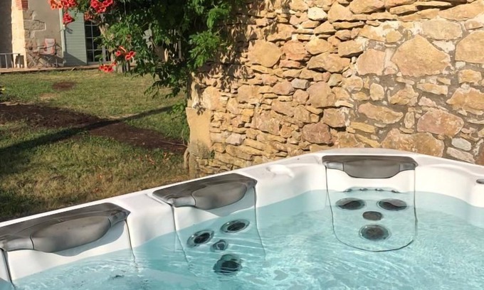 Labastide-d'Anjou Villa | Family-Friendly 5 Bedroom Villa with Private Pool in Occitanie
