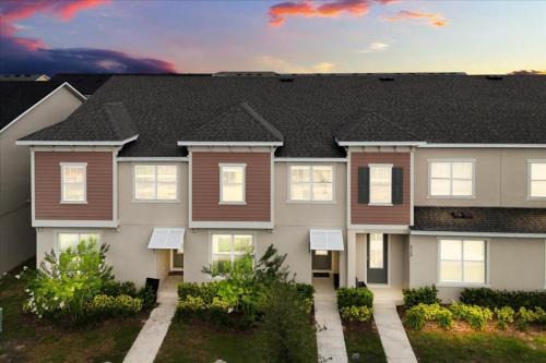 Florida Central Atlantic Coast House | 5 Bedrooms 45 Bathrooms Solara 2328Zp