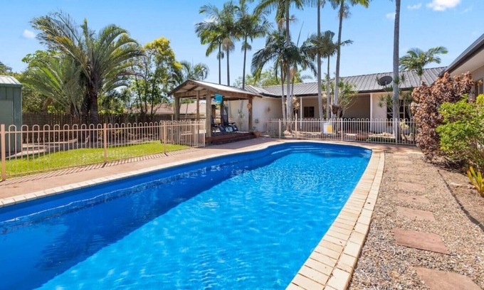 Kawungan House | 5 bedrooms with a pool