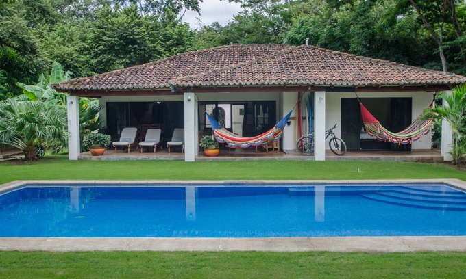 Playa Colorado House | 5 Br/ 4.5 Ba House W/ Pool. Just 5 Mins Walk From Beach & Surf Breaks!