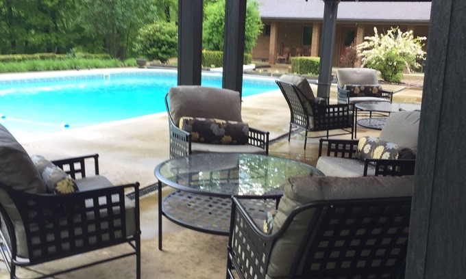 Palmyra House | Family-Friendly Retreat with Pool & Hot Tub near Louisville