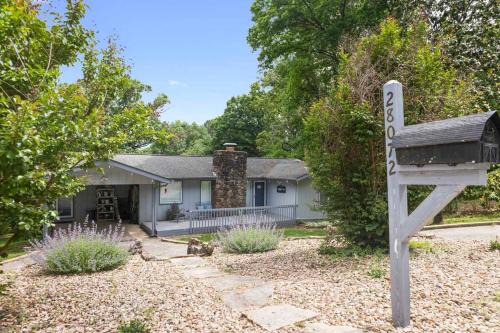 Shell Knob House | 5 BR lakefront home with swim dock bunk room High Speed WiFi