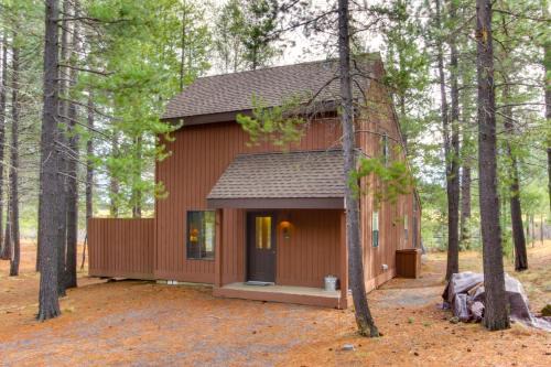 Sunriver House | Discover 5 Butternut: Family-Friendly with Pool & Hot Tub