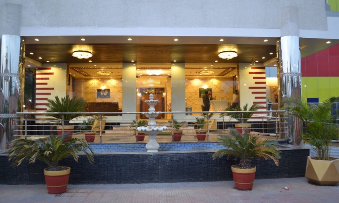 Kota Hotel | Top-Rated 5 Flowers Ananta Elite with Pool & Dining